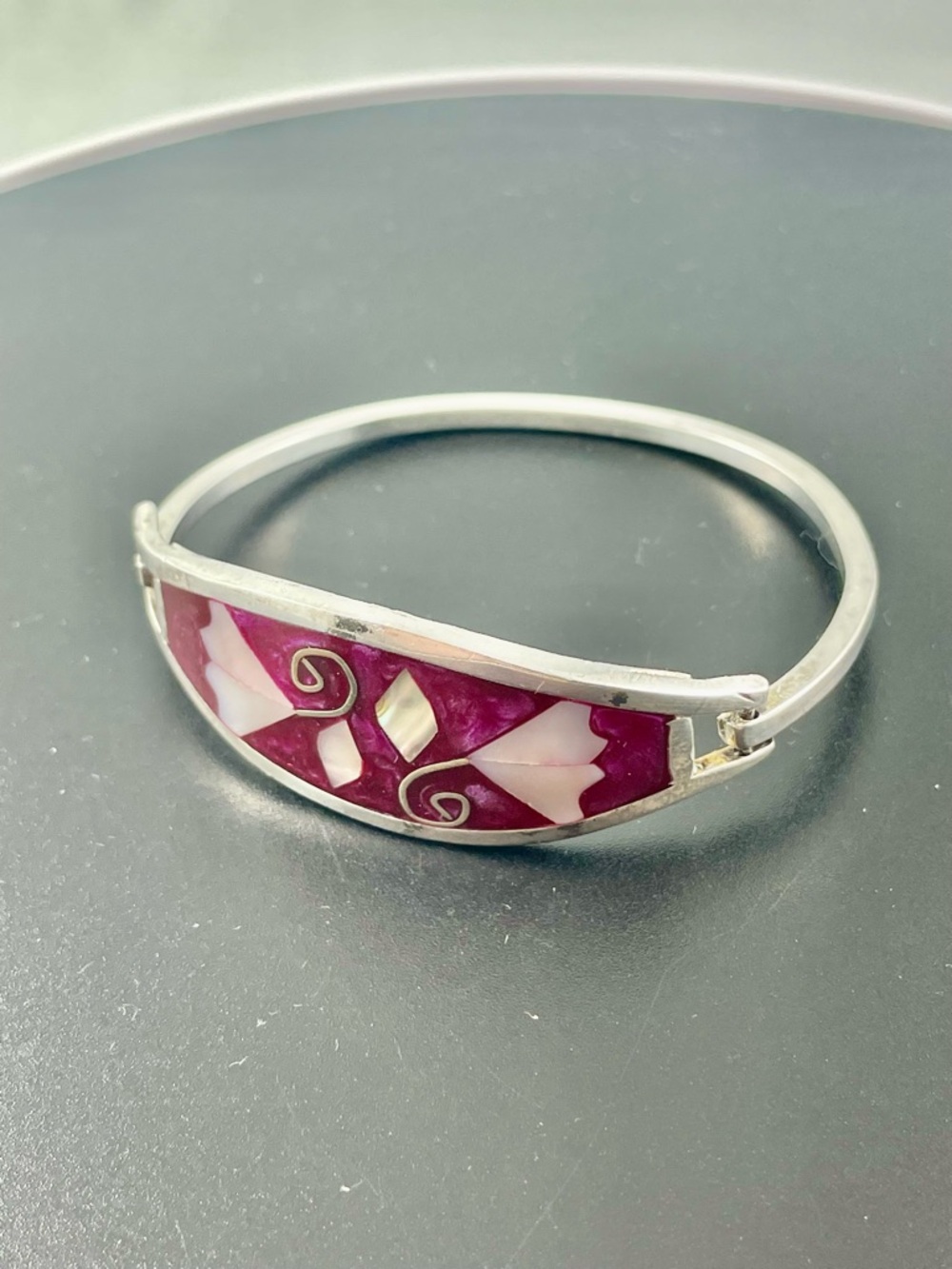 Silver-Tone Burgundy and Inlay Floral Motif Bangle Bracelet